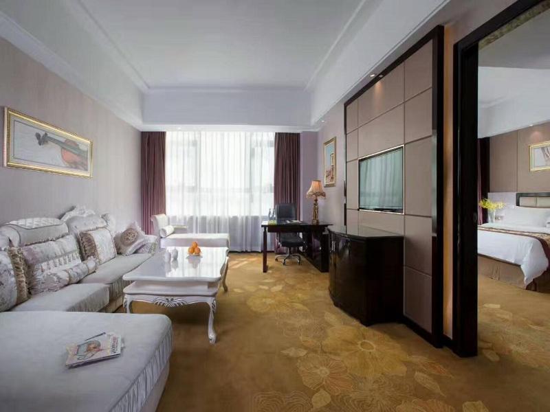 Vienna International Hotel Guangdong Zhongshanbei Station Жонгшан Екстериор снимка