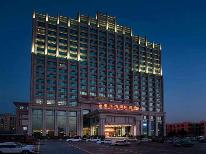 Vienna International Hotel Guangdong Zhongshanbei Station Жонгшан Екстериор снимка